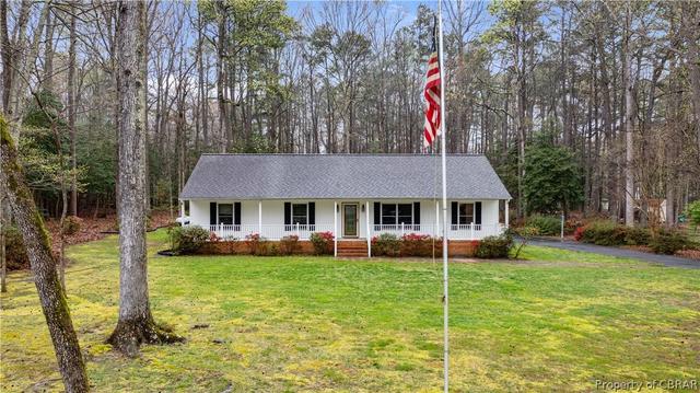 9596 Spring Branch Dr, North, VA 23128