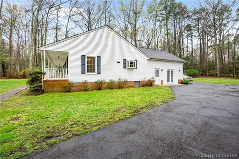 9596 Spring Branch Dr, North, VA 23128 photo 40