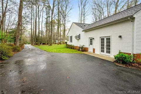 9596 Spring Branch Dr, North, VA 23128 photo 41