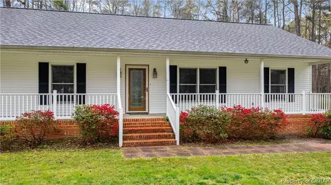 9596 Spring Branch Dr, North, VA 23128 photo 2
