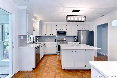 4413 Old Squaw Ln, Gloucester, VA 23061 photo 11