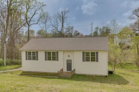214 Springfield Dr, Williamsburg, VA 23185