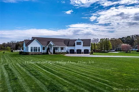 261 River Village Dr, Weems, VA 22576