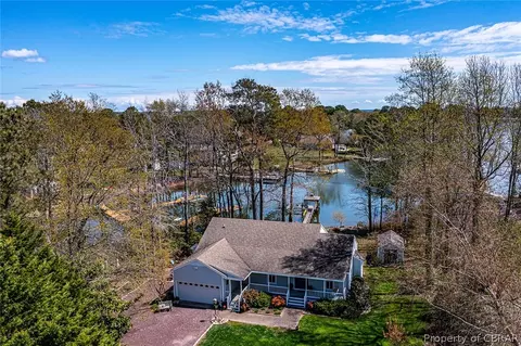 6 Bowsprit Ln, Heathsville, VA 22473