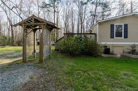 9175 Eagles Nest Ln, Gloucester, VA 23061 photo 10