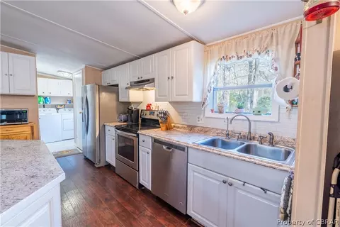 9175 Eagles Nest Ln, Gloucester, VA 23061 photo 5