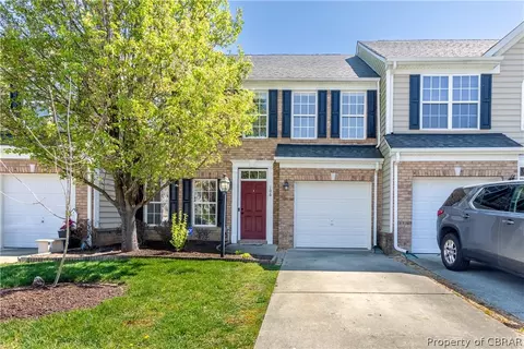 106 Emily Ln, Yorktown, VA 23690