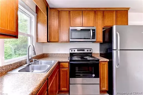 6878 Fairview St, Gloucester, VA 23061 photo 12