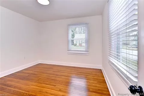 6878 Fairview St, Gloucester, VA 23061 photo 18
