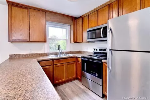 6878 Fairview St, Gloucester, VA 23061 photo 11