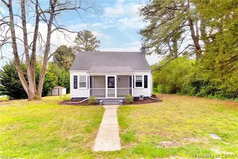 6878 Fairview St, Gloucester, VA 23061 photo 2