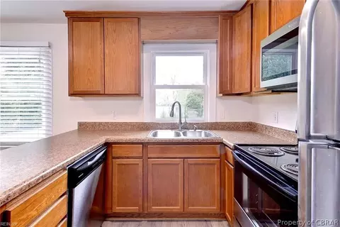 6878 Fairview St, Gloucester, VA 23061 photo 13
