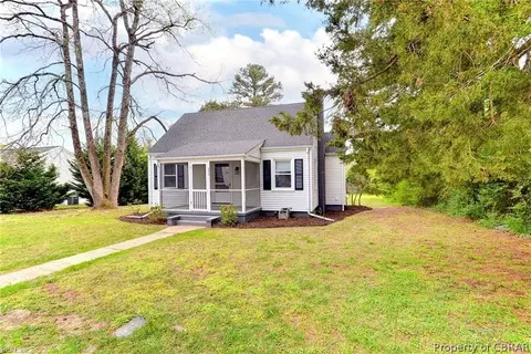 6878 Fairview St, Gloucester, VA 23061 photo 3