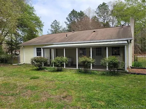 8130 Sheffield Dr, Gloucester, VA 23061 photo 5