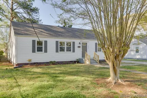 627 Sterling St, Newport News, VA 23605