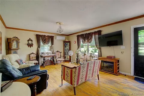 8110 Roaring Springs Rd, Gloucester, VA 23061 photo 8