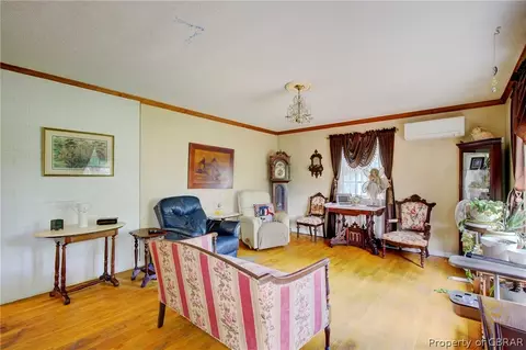 8110 Roaring Springs Rd, Gloucester, VA 23061 photo 3
