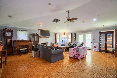 8110 Roaring Springs Rd, Gloucester, VA 23061 photo 7