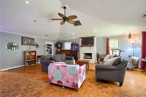 8110 Roaring Springs Rd, Gloucester, VA 23061 photo 6