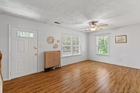 6725 Paramont Ct, Gloucester, VA 23061 photo 9