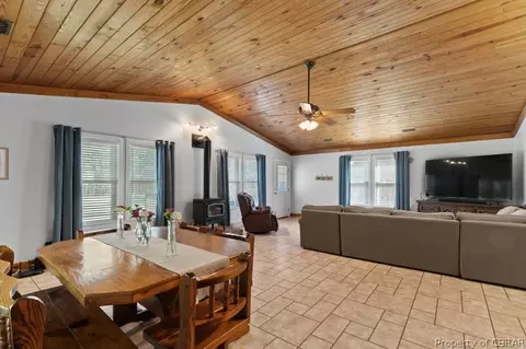 6725 Paramont Ct, Gloucester, VA 23061 photo 18