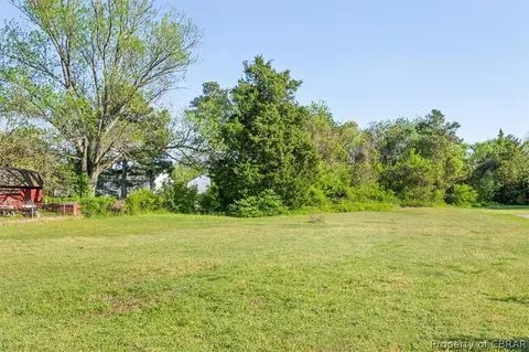 7466 Hoefork Ln, Gloucester Point, VA 23062 photo 27