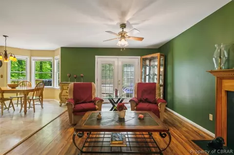 5376 Marlborough Dr, Gloucester, VA 23061 photo 15