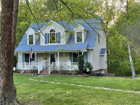 5376 Marlborough Dr, Gloucester, VA 23061 photo 2