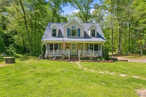 5376 Marlborough Dr, Gloucester, VA 23061 photo 1