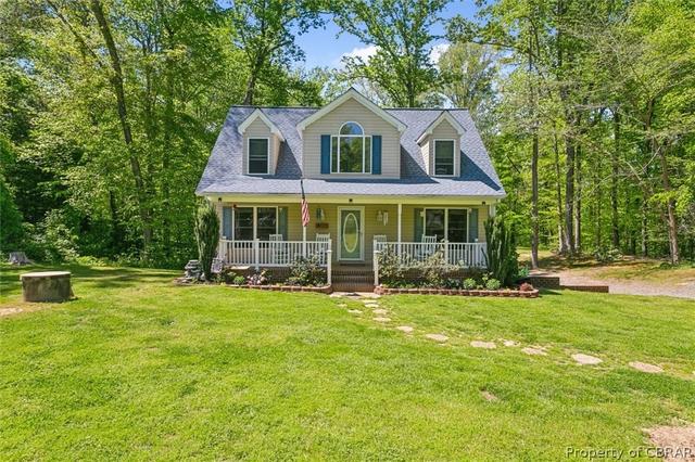 5376 Marlborough Dr, Gloucester, VA 23061