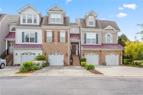 957 Iron Bridge Dr, Virginia Beach, VA 23462