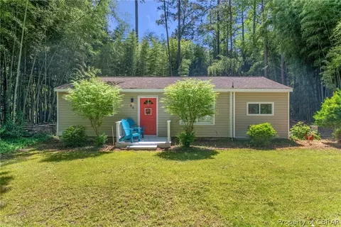 84 Forest Dr, Hartfield, VA 23071