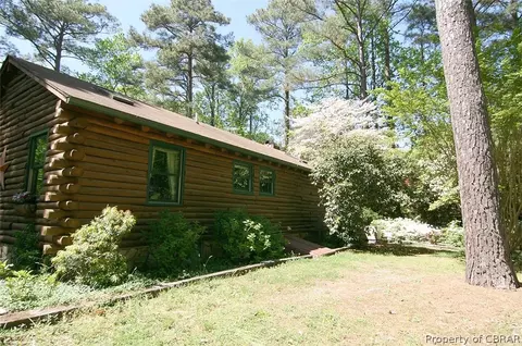 56 Pine Cv, Topping, VA 23169 photo 5