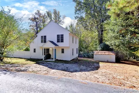 578 Plain View Ln, Shacklefords, VA 23156