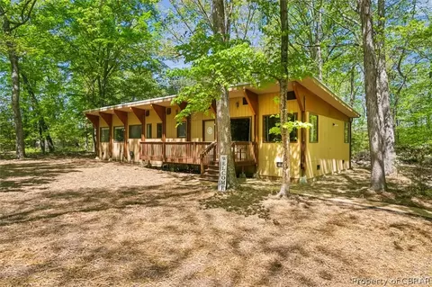 4544 Piney Swamp Rd, Hayes, VA 23072