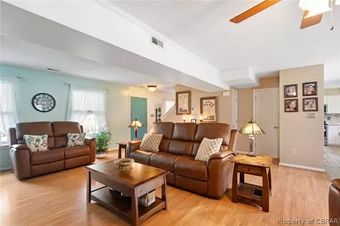 6782 Amanda Ct, Gloucester, VA 23061 photo 9