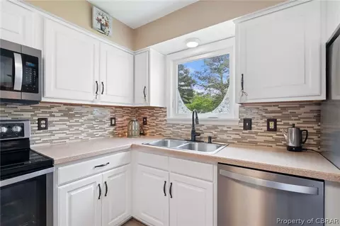 6782 Amanda Ct, Gloucester, VA 23061 photo 16