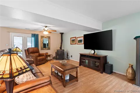 6782 Amanda Ct, Gloucester, VA 23061 photo 8