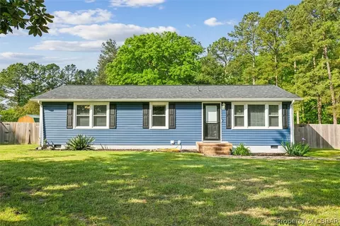 4970 Edwin Ln, Hayes, VA 23072