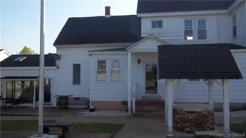 705 Greys Point Rd, Topping, VA 23169 photo 9