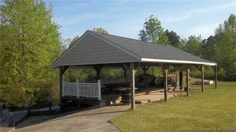 705 Greys Point Rd, Topping, VA 23169 photo 14