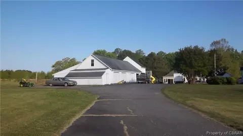 705 Greys Point Rd, Topping, VA 23169 photo 5