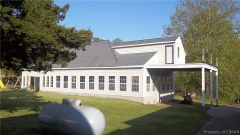 705 Greys Point Rd, Topping, VA 23169 photo 18