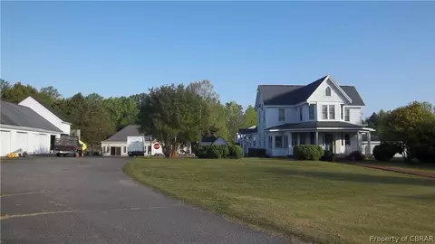 705 Greys Point Rd, Topping, VA 23169 photo 2