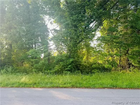 000 King William Ave, West Point, VA 23181