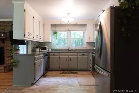 7208 Wilson Cir, Gloucester, VA 23061 photo 8