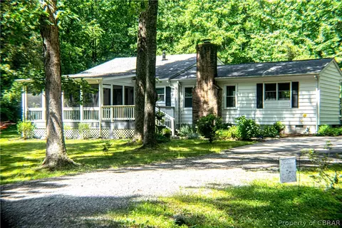 7208 Wilson Cir, Gloucester, VA 23061