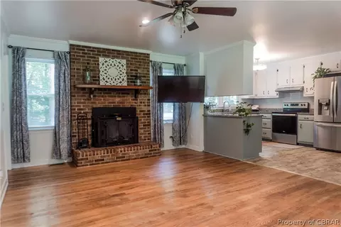 7208 Wilson Cir, Gloucester, VA 23061 photo 10
