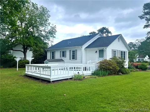 1438 Lafayette Rd, Gloucester Point, VA 23062 photo 2