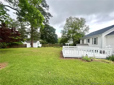 1438 Lafayette Rd, Gloucester Point, VA 23062 photo 3